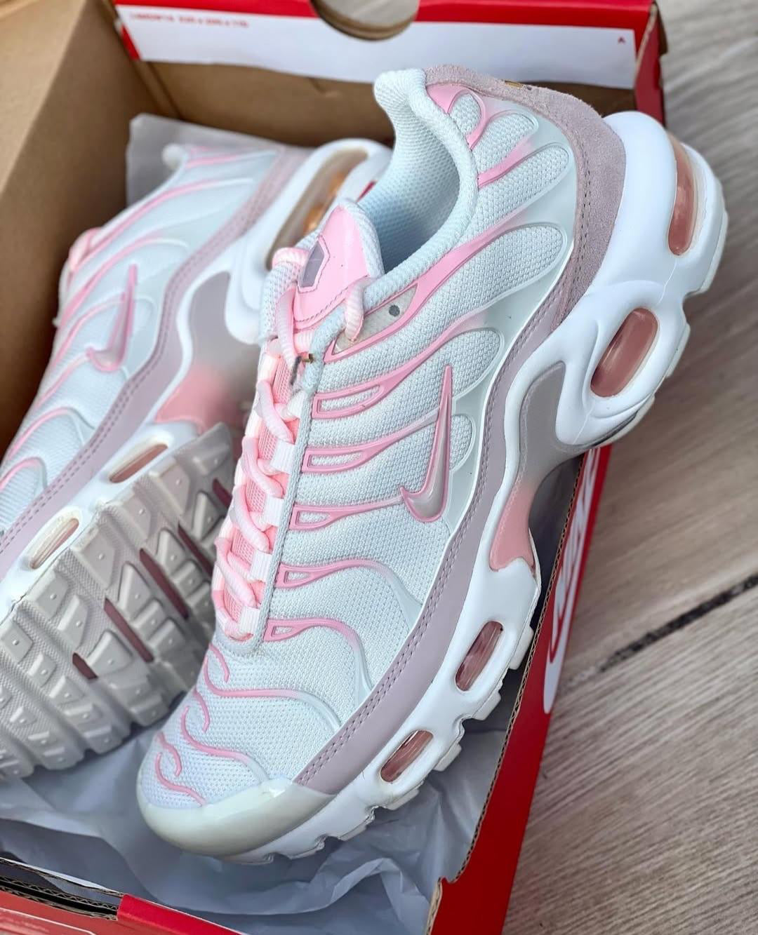 Nike Air Max Tuned Pink