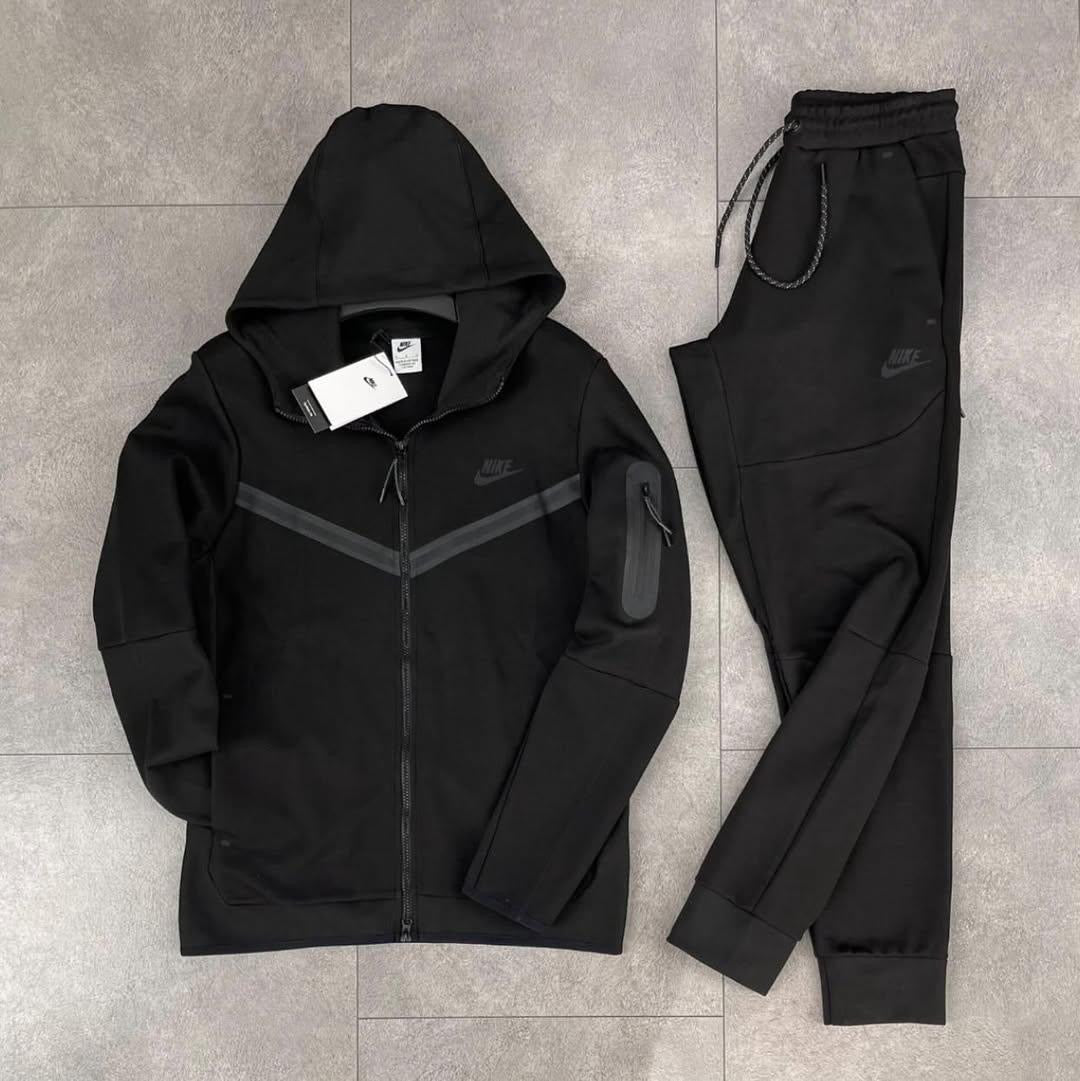 Nike Tech Fleece Fekete