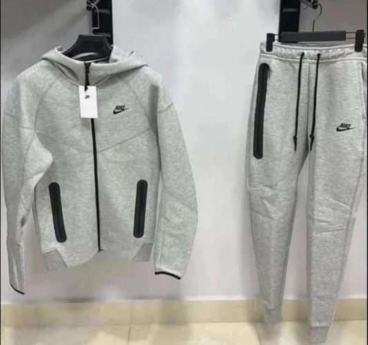 Nike Tech Fleece Új Széria Szürke