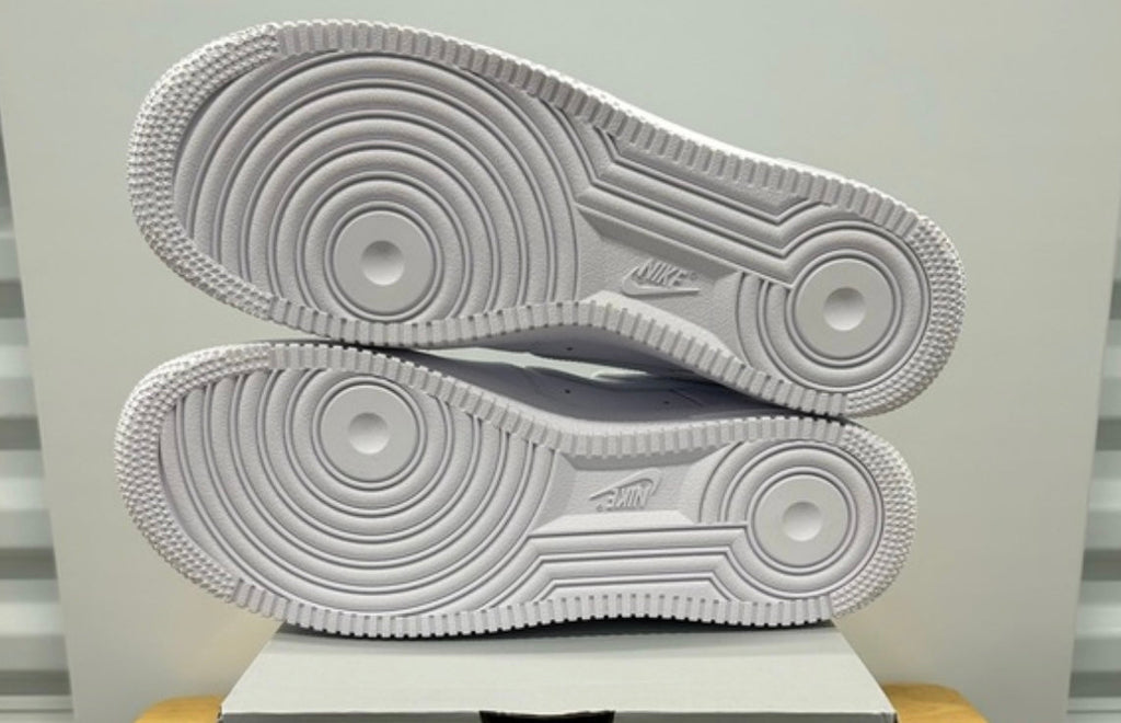 Nike Air Force 1 Triple White