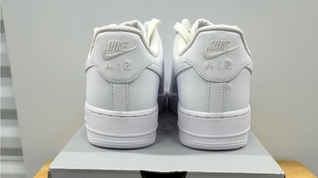 Nike Air Force 1 Triple White