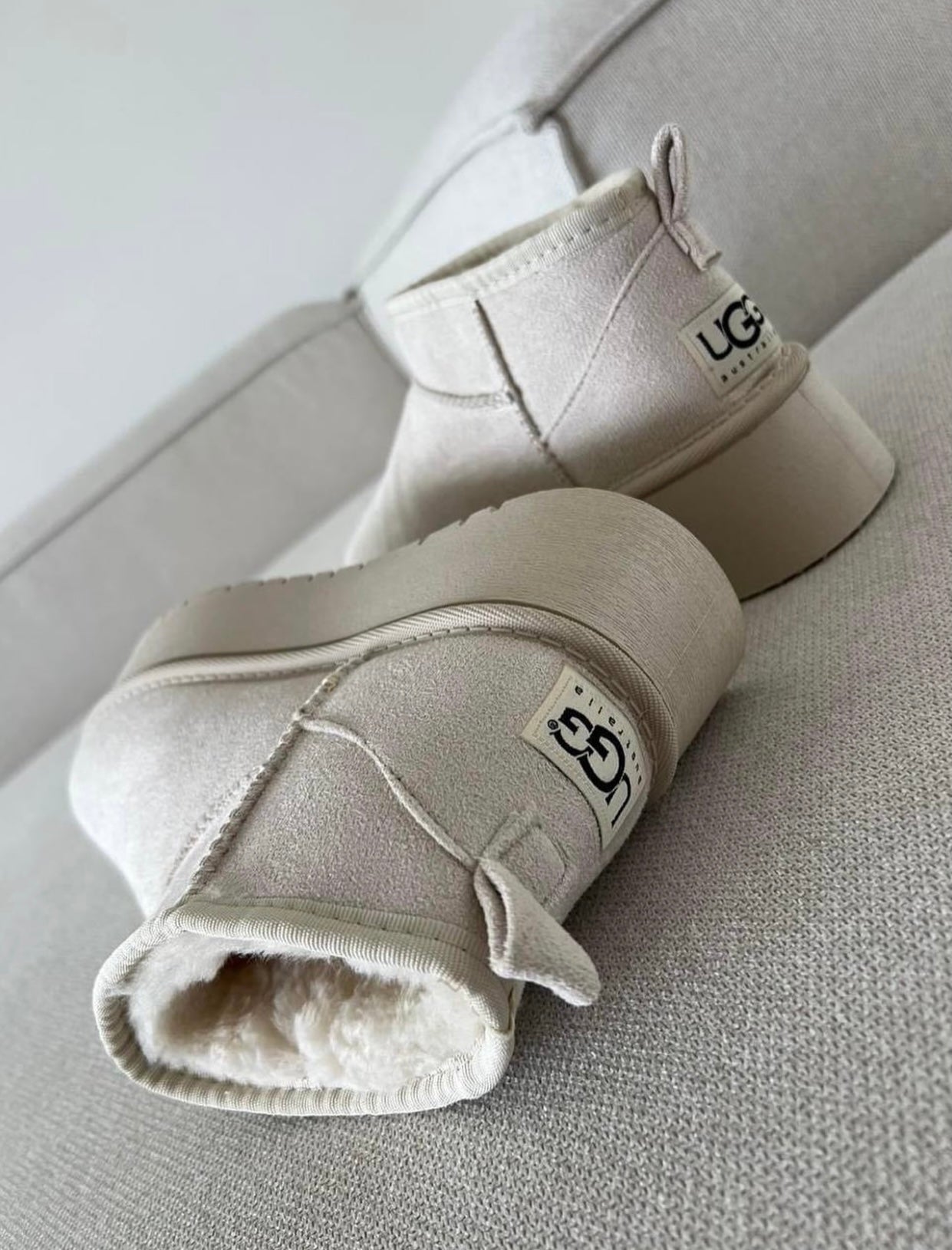 UGG Classic Ultra Platform Szürke