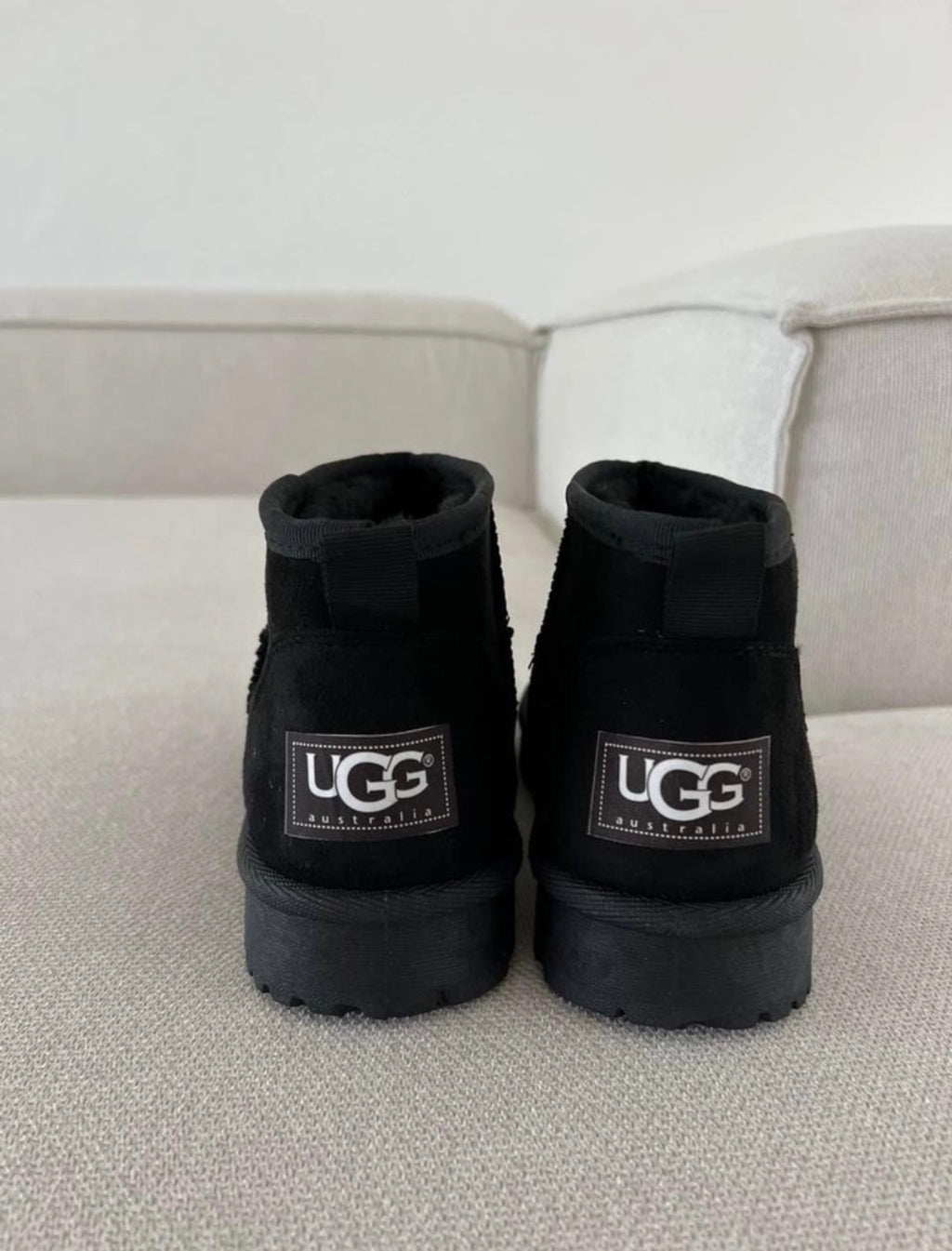 UGG Classic Ultra Mini Fekete